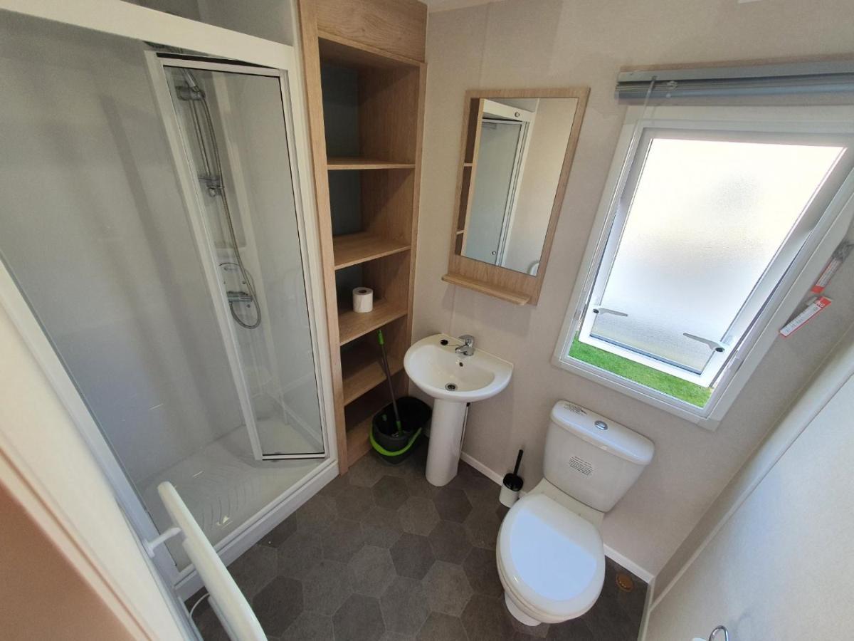 Escape City Caravan Lytchett Minster 外观 照片
