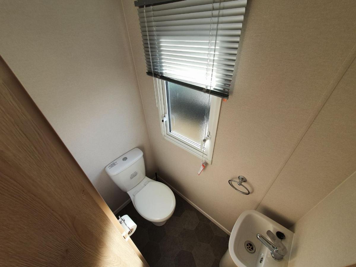 Escape City Caravan Lytchett Minster 外观 照片