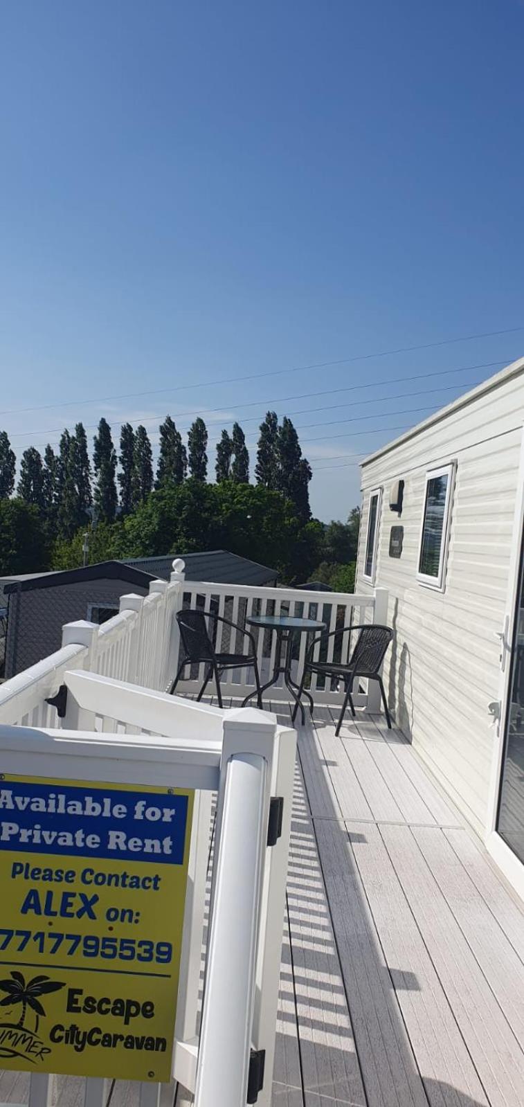 Escape City Caravan Lytchett Minster 外观 照片